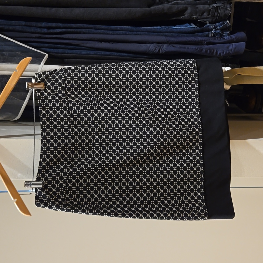 Ann Taylor Black Cropped Jacket and skirt - Picture 3 of 4